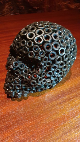 제목이 "Skull Nut"인 조형물 D.S.A.Rt로, 원작, 금속