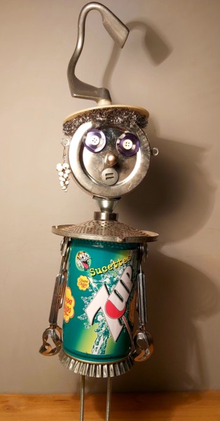 Sculpture titled "LE CHAPEAU..." by Catherine Delaforge (KTY95), Original Artwork, Metals