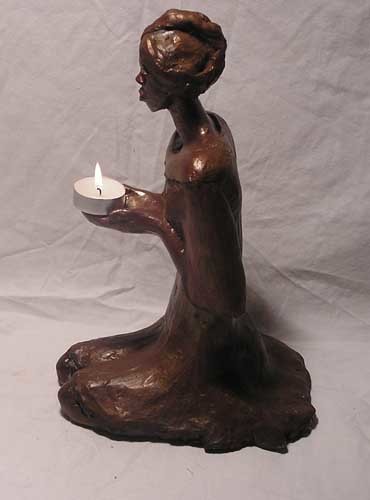 Sculpture intitulée "porteuse de lumière" par Caroline Françoise Digard, Œuvre d'art originale