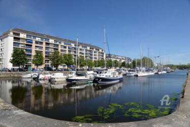 Photographie intitulée "6124 Port de Caen" par Dominique Goujard, Œuvre d'art originale, Photographie numérique