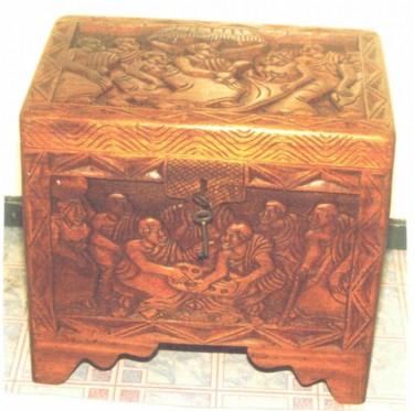 Scultura intitolato "Carved wooden Afric…" da Ebenezer Nanor, Opera d'arte originale