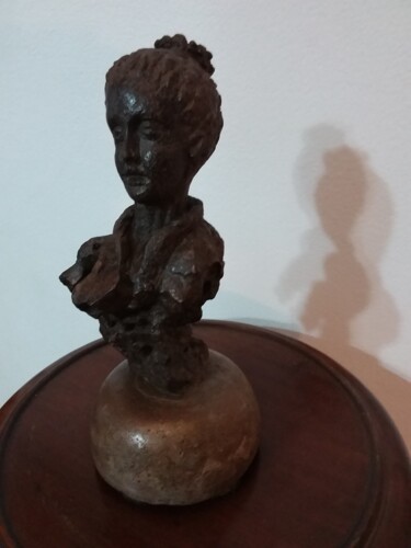 Scultura intitolato "Busto di donna" da Edo Romildo Chiari, Opera d'arte originale, Pietra