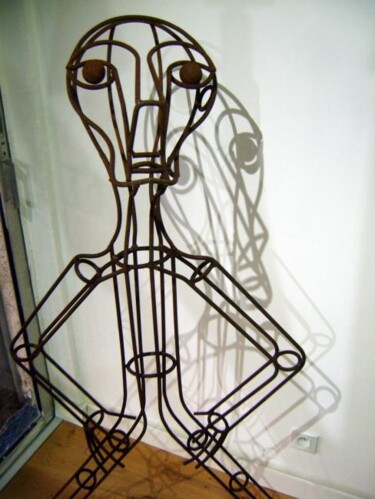 Sculpture titled "Le Spectateur et so…" by Edouard Leruste, Original Artwork, Metals