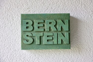 Skulptur mit dem Titel "BernStein" von Daniel Rohrbach, Original-Kunstwerk, Holz
