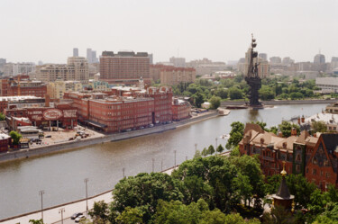 Fotografia intitolato "The Moscow River at…" da Ekaterina Kastalskaya, Opera d'arte originale, fotografia a pellicola