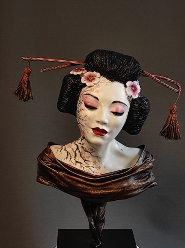 Scultura intitolato ""Chio Chio San"" da Elena Kraft, Opera d'arte originale, Argilla