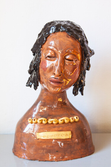 Skulptur mit dem Titel "Ghita" von Elena Uljancic, Original-Kunstwerk, Keramik
