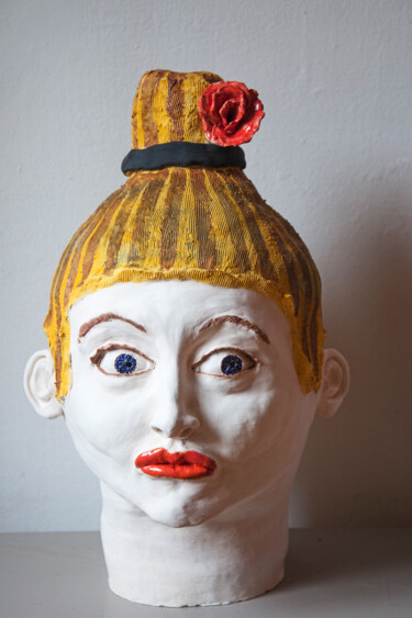 Skulptur mit dem Titel "Lydia" von Elena Uljancic, Original-Kunstwerk, Keramik