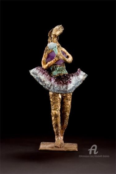 Sculpture titled "Jeune fille au bouq…" by Elisabeth Brainos, Original Artwork, Bronze