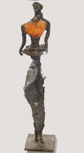 「Elégante orange à l…」というタイトルの彫刻 Elisabeth Brainosによって, オリジナルのアートワーク, ブロンズ