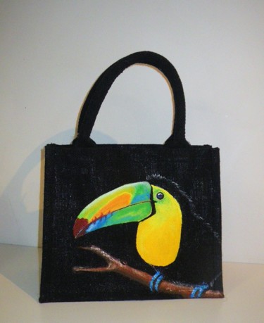 Arte textil titulada "Toucan Brésilien…" por Nora Leynadier, Obra de arte original, Accesorios