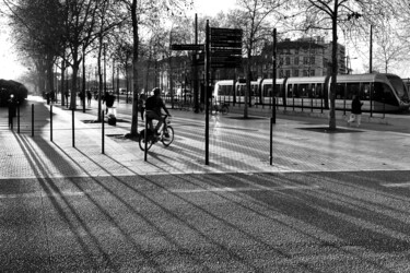 Photographie intitulée "Palais de Justice" par Emma Laroche, Œuvre d'art originale, Photographie numérique