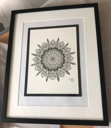 Drawing titled "Mandalas sur comman…" by End'S De Signs, Original Artwork, Ink