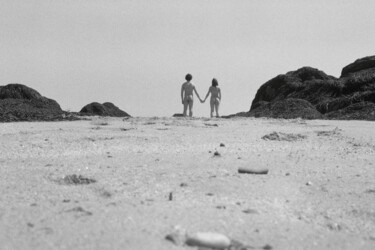 Photographie intitulée "Chausey I." par Enora B., Œuvre d'art originale, Photographie argentique