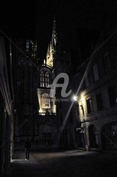 Fotografie getiteld "Cathedrale Quimper" door Ernest Tosetti, Origineel Kunstwerk, Digitale fotografie