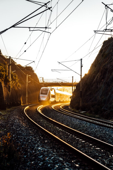 「Train à Théoule」というタイトルの写真撮影 Fabio Huchantによって, オリジナルのアートワーク, 操作されていない写真