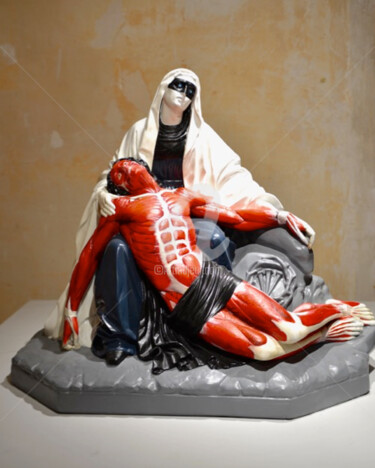 Sculpture titled "PIETA, LA FEMME AU…" by Frédéric Garnier, Original Artwork, Plaster