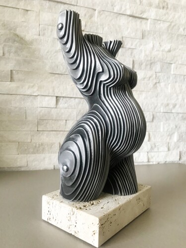Sculpture titled "La vida" by Filippo Pietro Castrovinci, Original Artwork, Metals