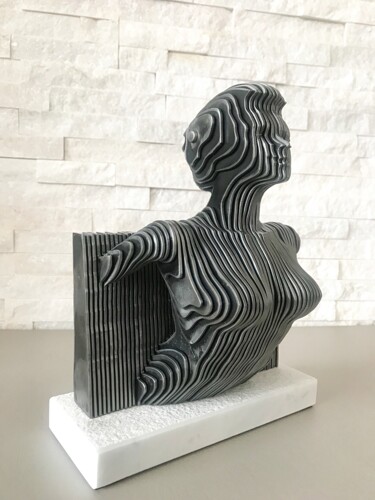 Скульптура под названием "Prigioniera di ques…" - Filippo Pietro Castrovinci, Подлинное произведение искусства, Металлы