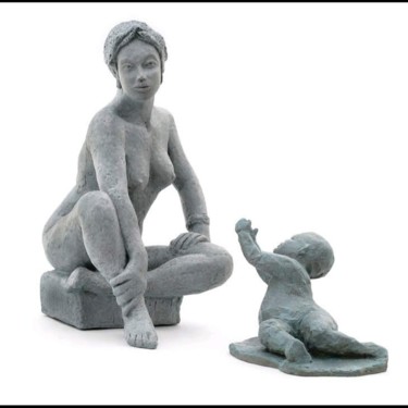 Sculpture intitulée "Miarka et Bébé" par Jeanine Fitou Valens, Œuvre d'art originale, Plâtre