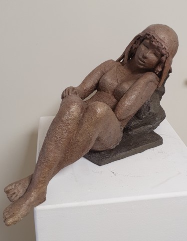 Скульптура под названием "Océanie, Fleur des…" - Jeanine Fitou Valens, Подлинное произведение искусства, Терракота