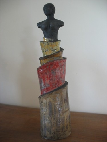 Skulptur mit dem Titel "Femme raku" von Florence Pouget-Landrieu, Original-Kunstwerk, Terra cotta