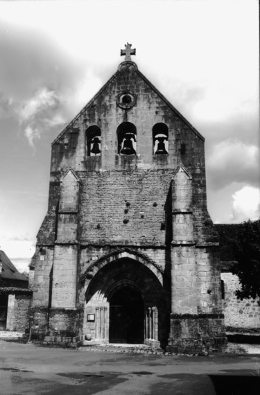 Photography titled "Le clocher mur" by Frédéric Duchesnay, Original Artwork, Analog photography