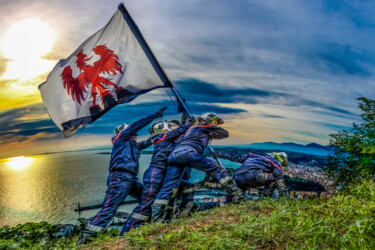 Fotografía titulada "Uni pour réussir" por Frederic Bos, Obra de arte original, Foto-montaje