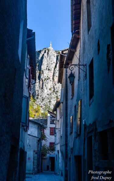 Fotografia intitolato "castellane," da Frederic Dupuy, Opera d'arte originale, Fotografia digitale