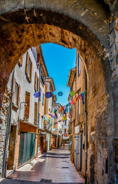 Photographie intitulée "Manosque," par Frederic Dupuy, Œuvre d'art originale, Photographie numérique