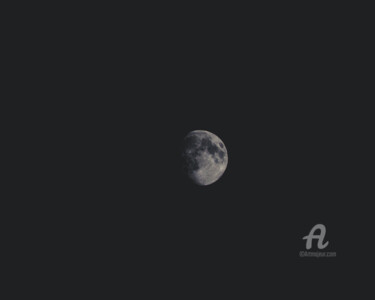 Photographie intitulée "Sérénité lunaire" par Gaetan Thurin, Œuvre d'art originale, Photographie numérique