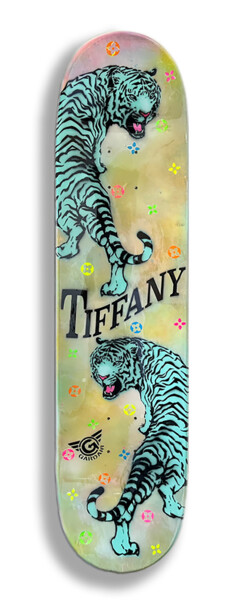 Scultura intitolato "Tiffany Skateboard…" da Gardani, Opera d'arte originale, Acrilico