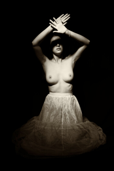 Fotografie mit dem Titel "Censored by shadow" von Gelu Stanculescu, Original-Kunstwerk, Digitale Fotografie