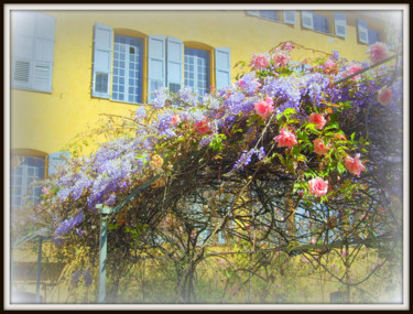 Photographie intitulée "Façade à Grasse" par Gérald Guillotte, Œuvre d'art originale