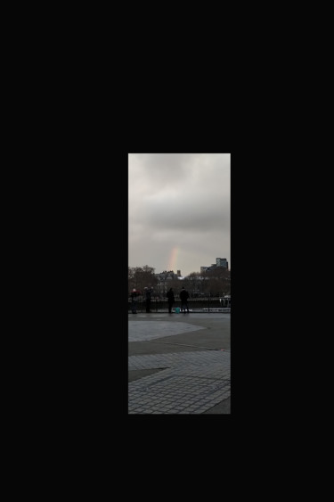 Arts numériques intitulée "Hiding The Rainbow" par Gerald Shepherd F.F.P.S., Œuvre d'art originale, Travail numérique 2D