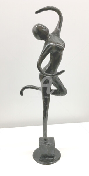 Escultura titulada "Mouvement de danse" por Ghyslaine Leonelli, Obra de arte original, Papel maché