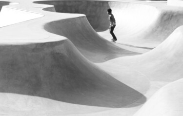 Fotografia zatytułowany „Skater at Moon” autorstwa Gilliard Bressan, Oryginalna praca, Fotografia cyfrowa