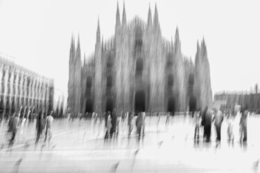 Fotografie getiteld "Milan Duomo" door Gilliard Bressan, Origineel Kunstwerk, Digitale fotografie