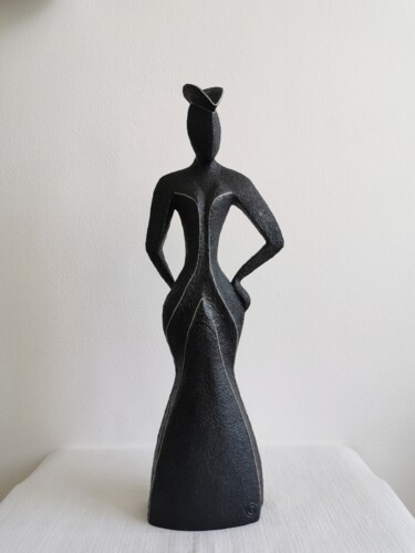 Sculpture titled "Fashion Miss - Noir…" by Grazia Compagnino, Original Artwork, Clay