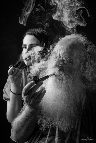 Фотография под названием "Two Smokers" - Grigore Roibu, Подлинное произведение искусства, Цифровая фотография