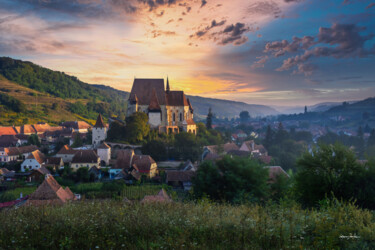 Fotografia intitolato "Medieval Village" da Grigore Roibu, Opera d'arte originale, Fotografia digitale