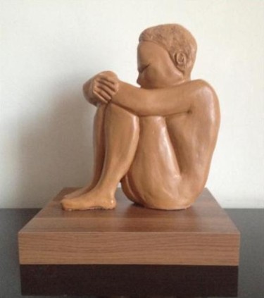 Sculptuur getiteld "Le penseur de S." door Sofiane Hadji, Origineel Kunstwerk, Klei