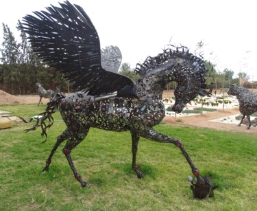 Escultura intitulada "Sculpture cheval pé…" por Hassan Laamirat, Obras de arte originais, Metais