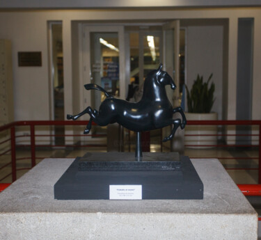 Skulptur mit dem Titel "Horse in the wind" von Hector Acevedo, Original-Kunstwerk, Bronze