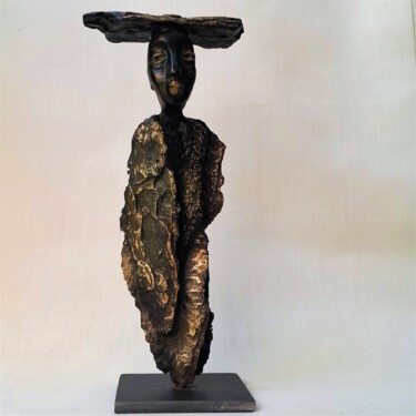 Скульптура под названием "la bienveillante" - Helene Stanton, Подлинное произведение искусства, Бронза