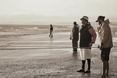 Fotografie getiteld "Fisherman anxiety" door Henrique Brito, Origineel Kunstwerk, Niet gemanipuleerde fotografie