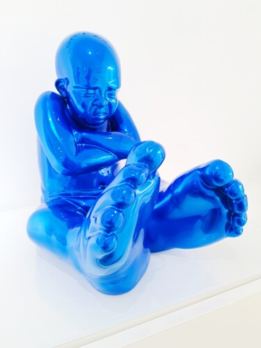 Скульптура под названием "Babyfoot XS" - Idan Zareski, Подлинное произведение искусства, Смола