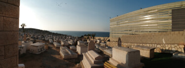 Fotografia intitolato "Jaffa graveyard" da Igal Stulbach, Opera d'arte originale, Fotografia digitale