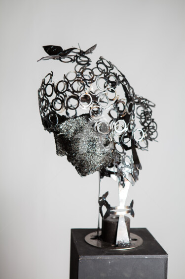 Escultura titulada "img-0173.jpg" por Sheydayev, Obra de arte original, Metales