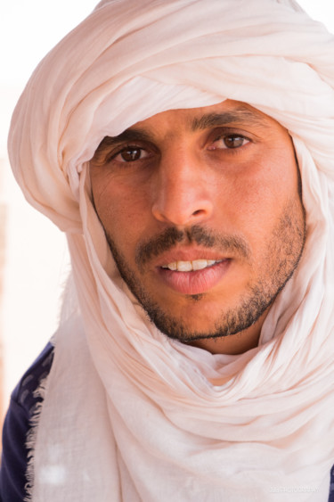 Photographie intitulée "MOROCCO PORTRAIT" par Julia, Œuvre d'art originale